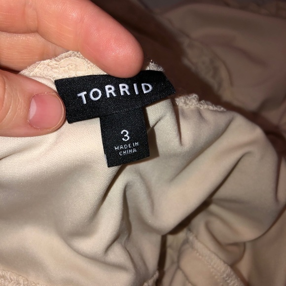 Off white Torrid dress - Picture 4 of 4
